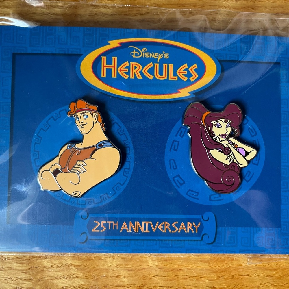 Disney Hercules collectors pins - Hercules & Meg